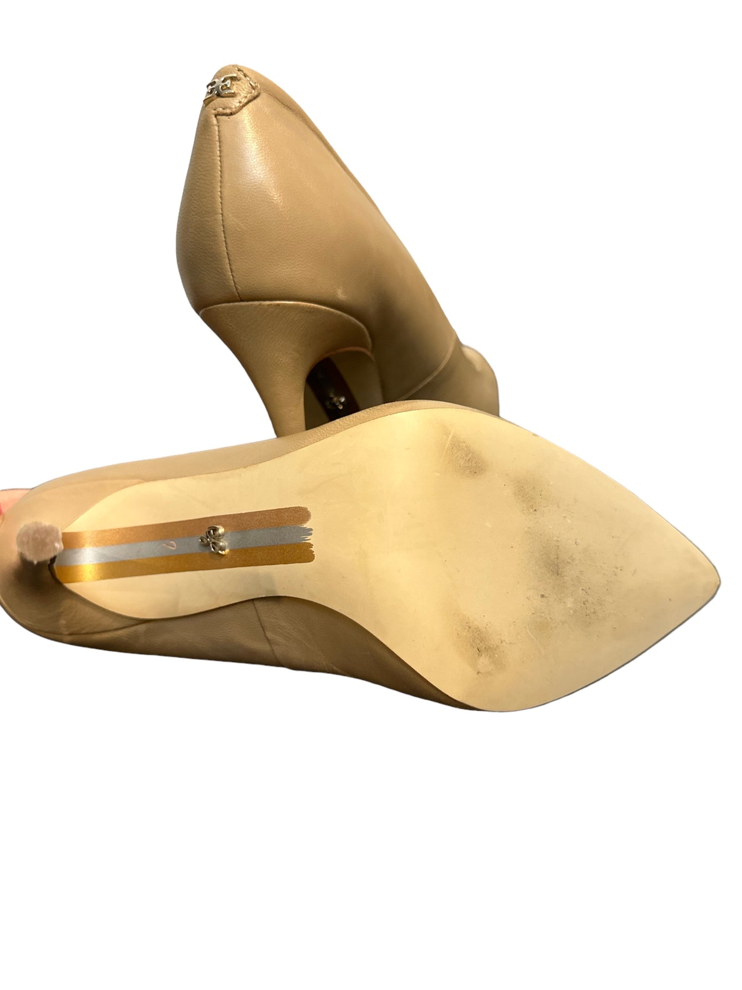 Zapatos de salón de cuero color nude con punta en punta de Sam Edelman