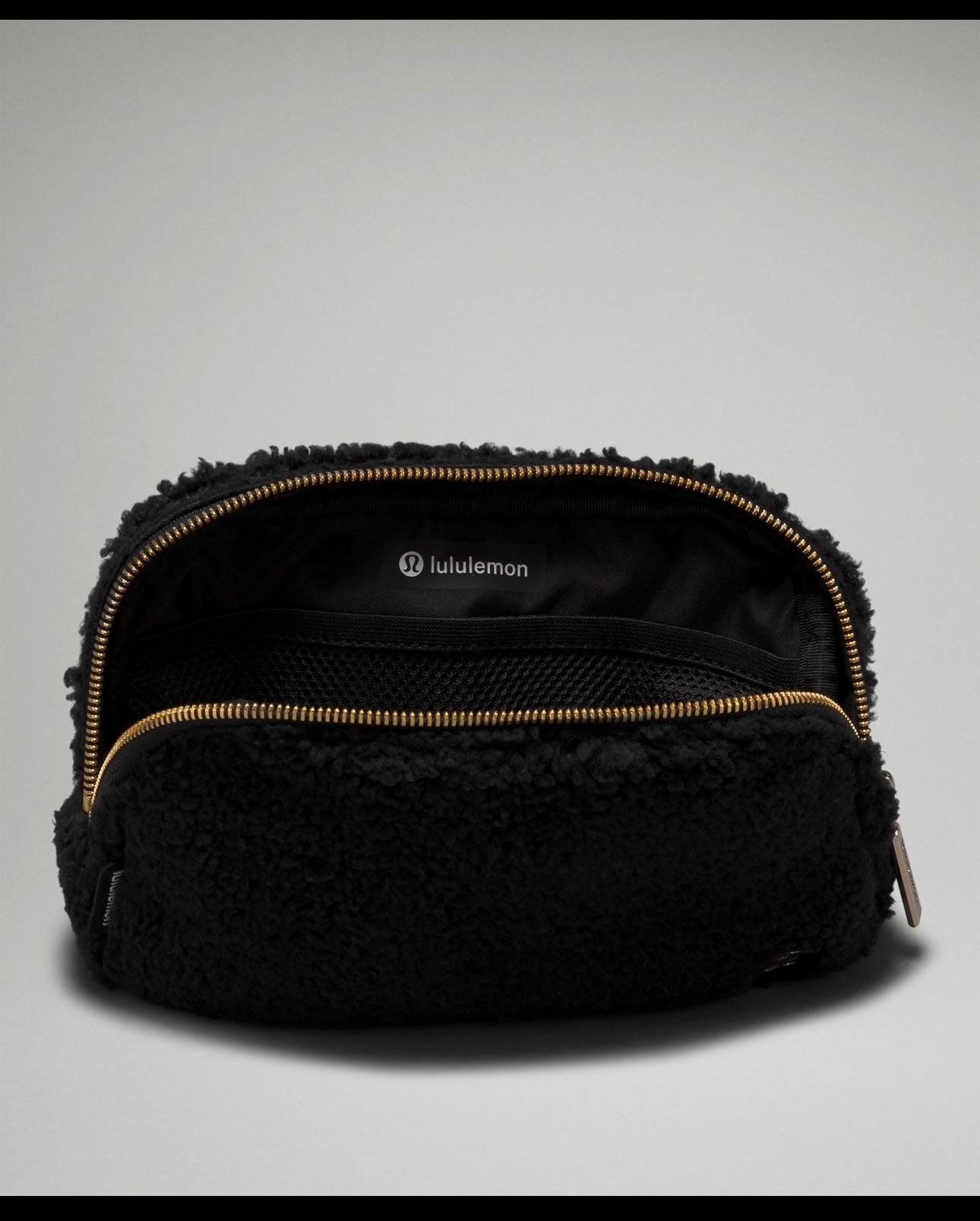 Lululemon Everywhere Belt Bag 1L Fleece Black (NWT)