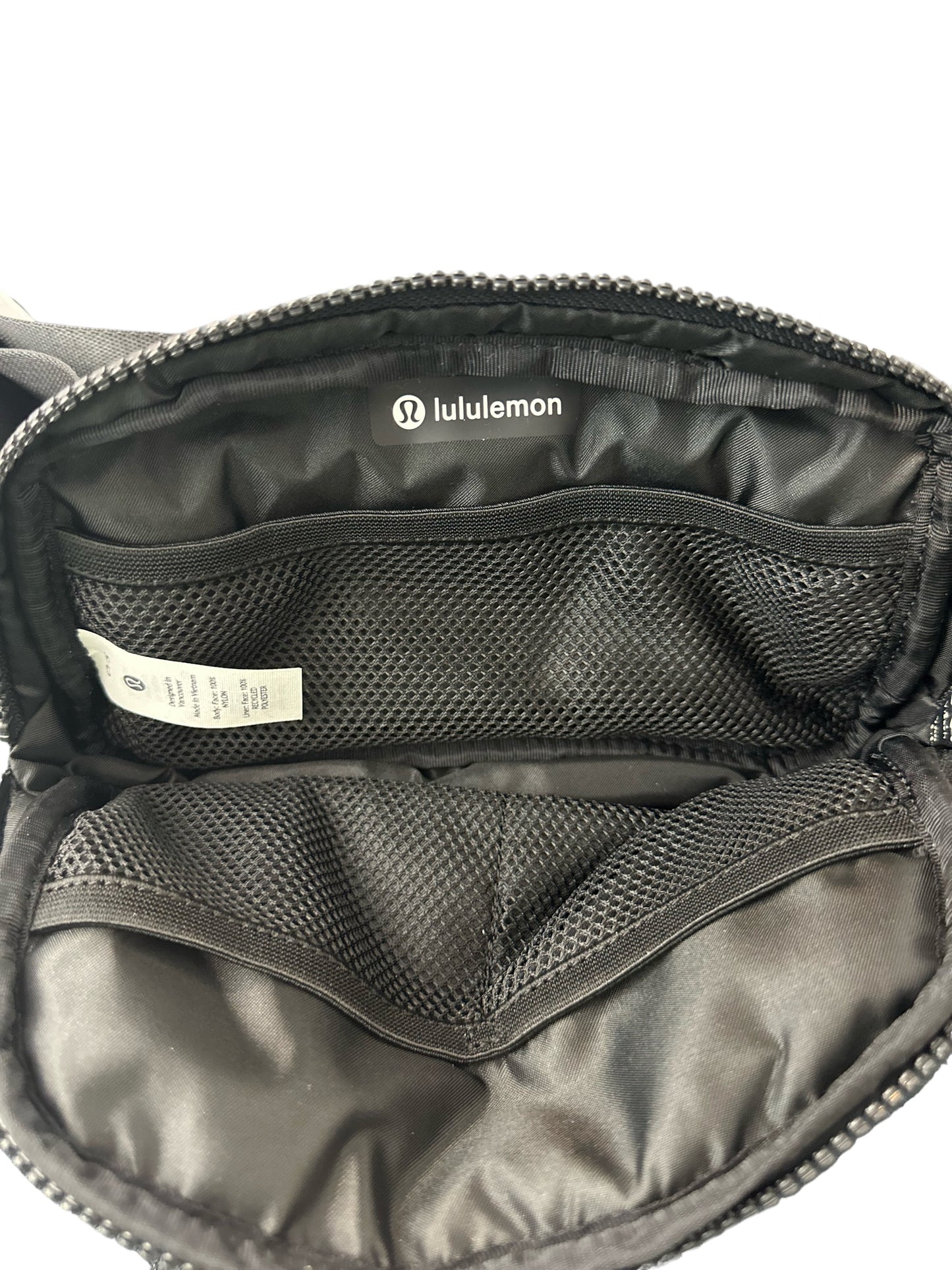Lululemon Everywhere Belt Bag 1L Wunder Puff Black (NWT)