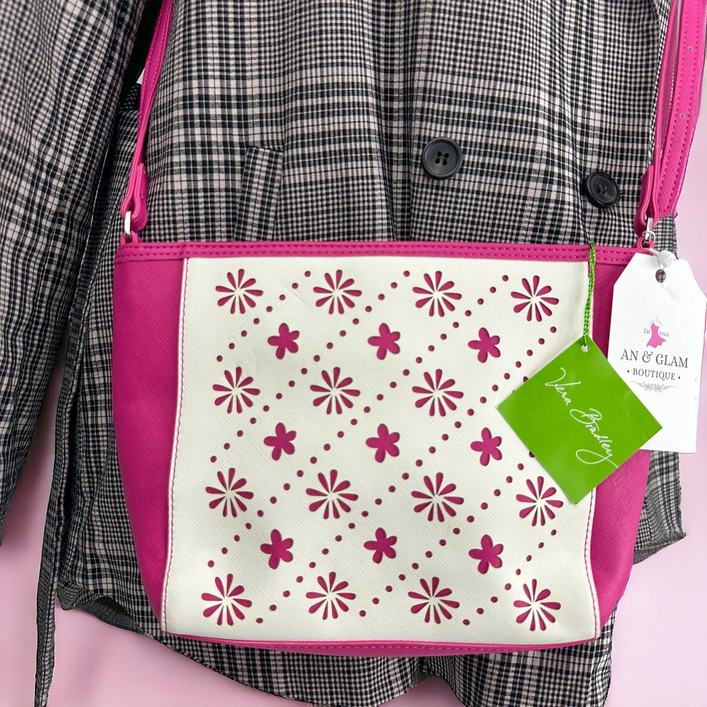 Vera Bradley - Bandolera cortada con láser Fucsia/Flores blancas