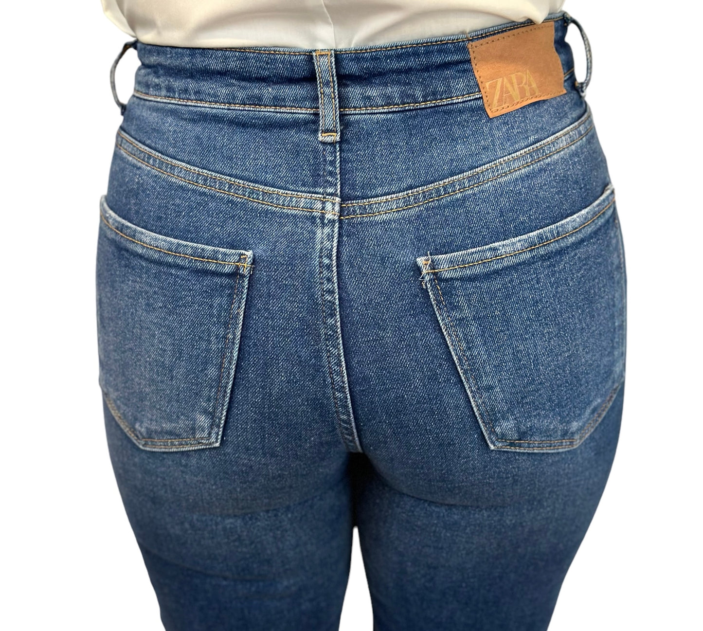 Zara Jeans Straight Cut Mid Rise