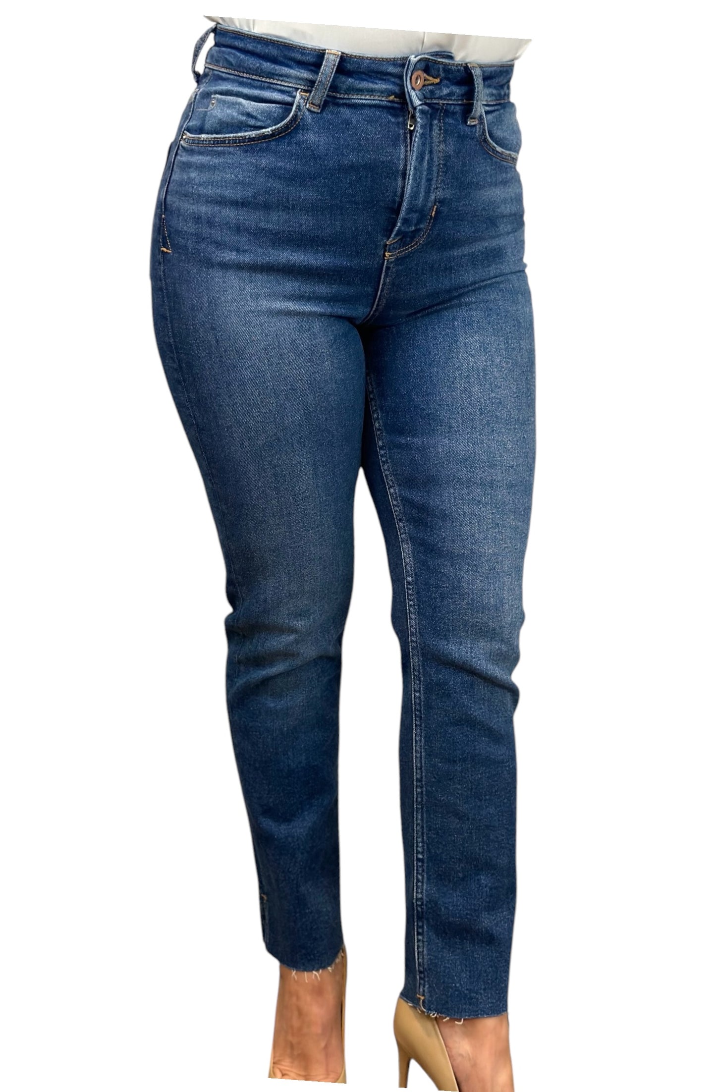 Zara Jeans Straight Cut Mid Rise
